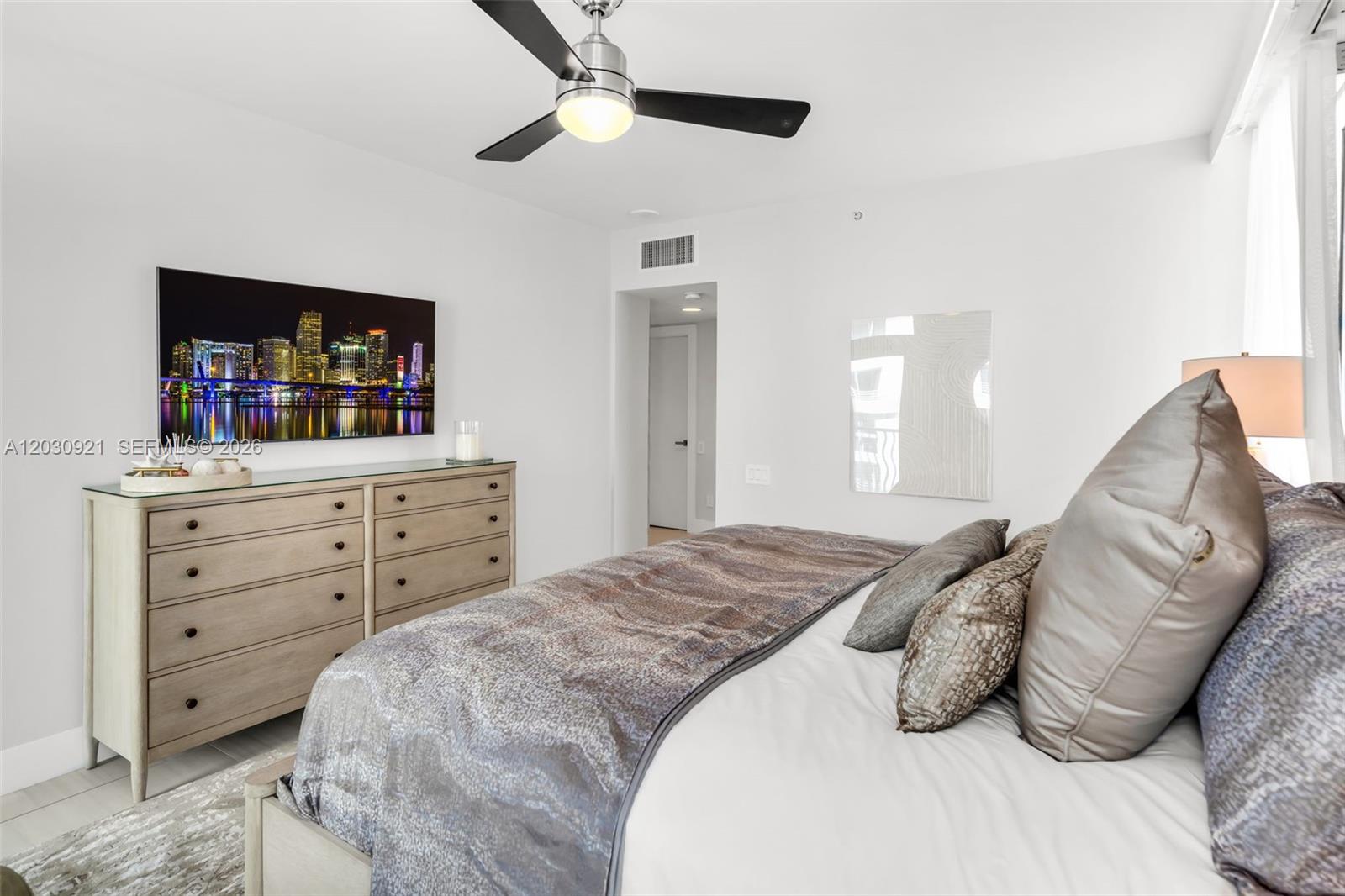 1500 Ocean Drive 707 Property Photo 20