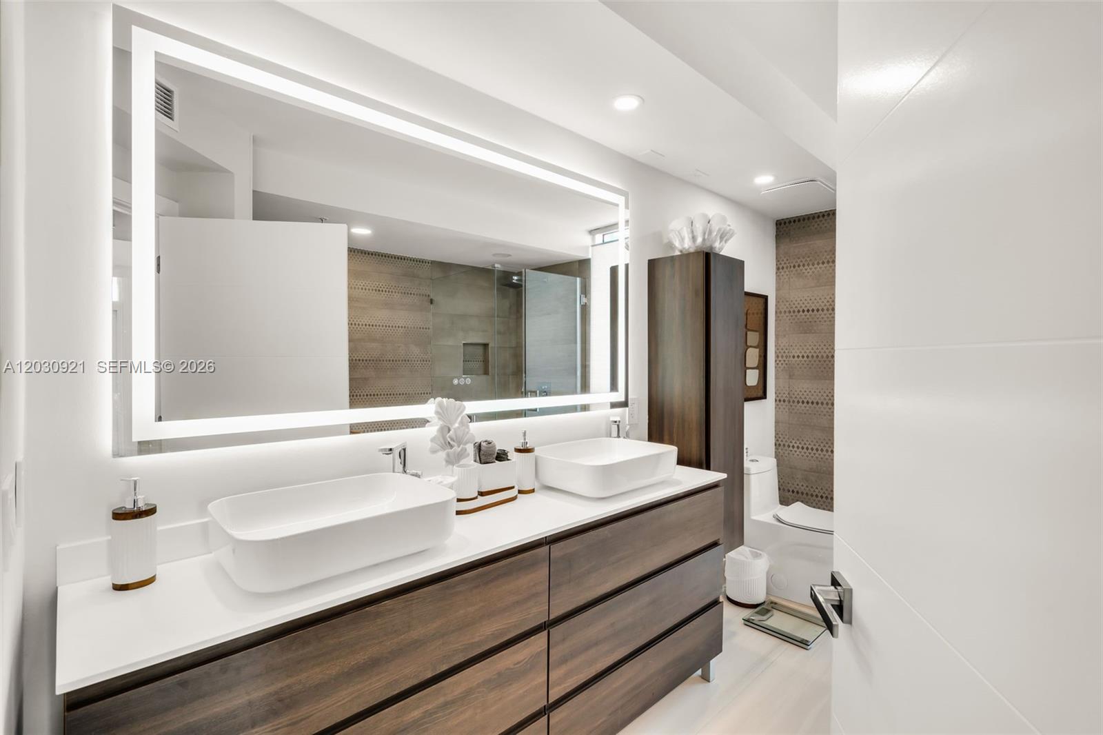 1500 Ocean Drive 707 Property Photo 22