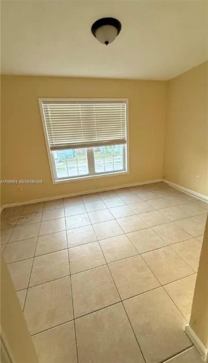 1742 Sw 44th Terrace Property Photo 4
