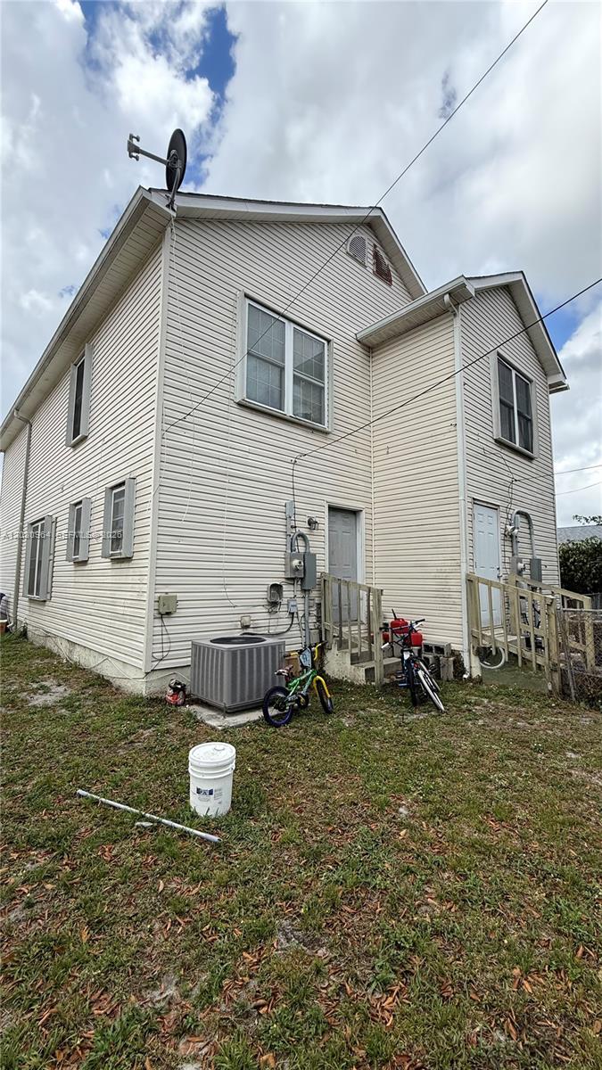 1742 Sw 44th Terrace Property Photo 6