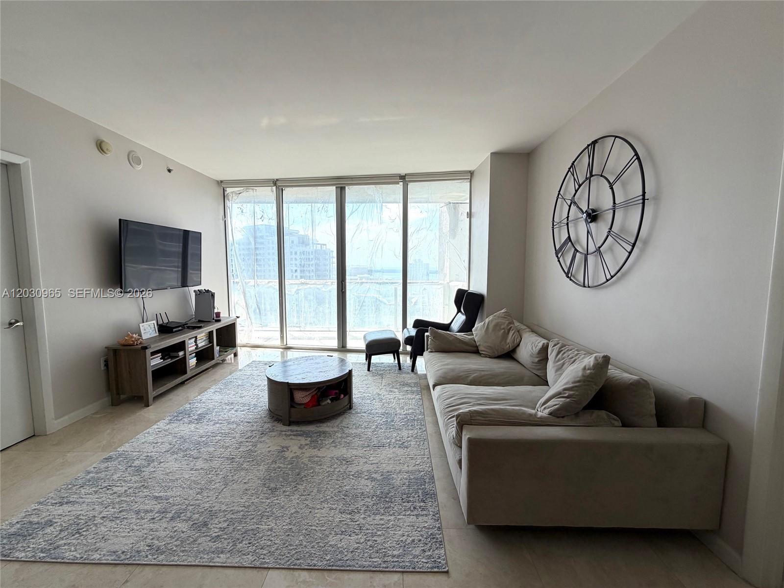 475 Brickell Avenue 2707 Property Photo 2