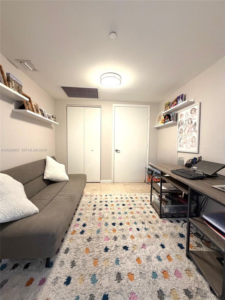 475 Brickell Avenue 2707 Property Photo 9