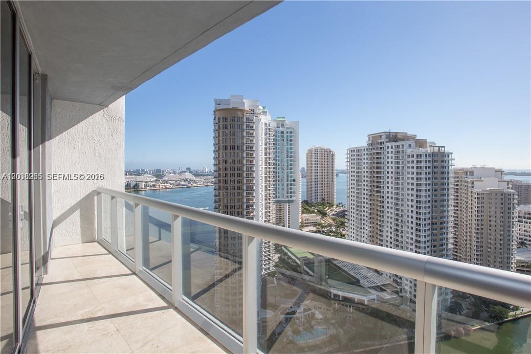 475 Brickell Avenue 2707 Property Photo 23