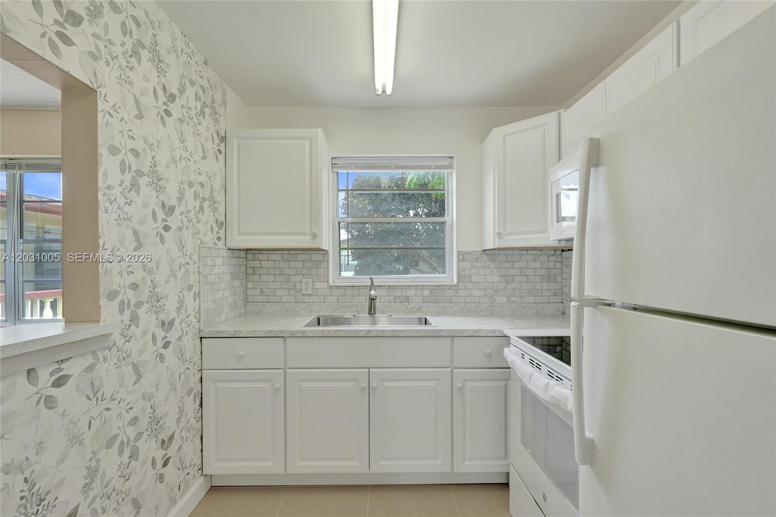 47 Camden B Property Photo 8