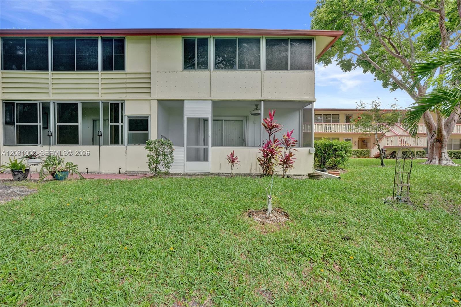 47 Camden B Property Photo 13