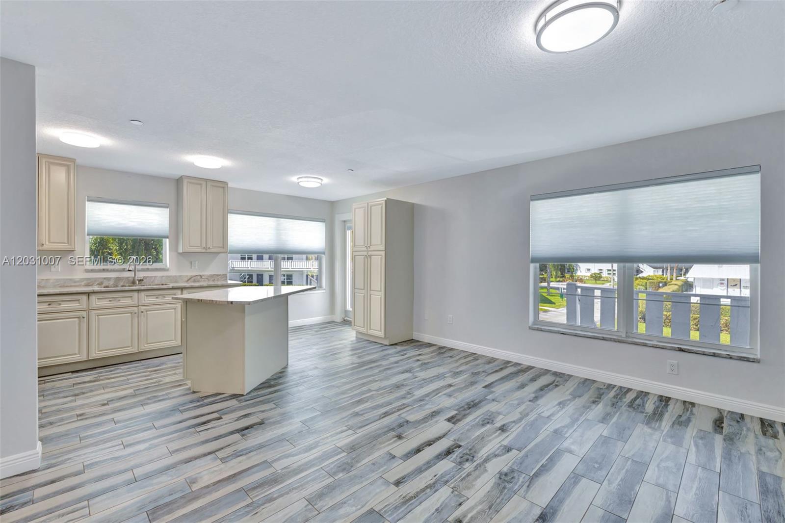 2929 Se Ocean Boulevard F6 Property Photo 4