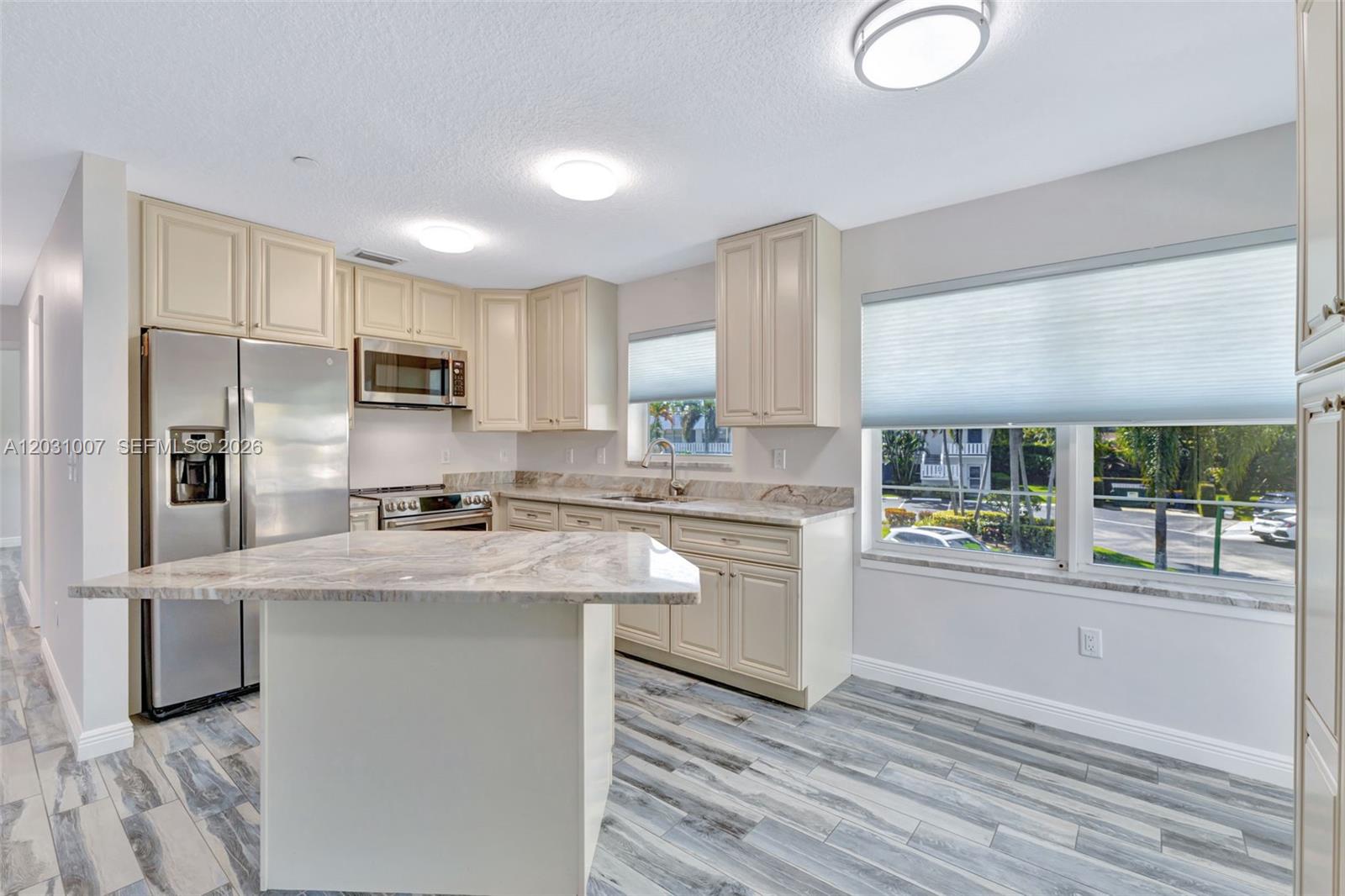 2929 Se Ocean Boulevard F6 Property Photo 6