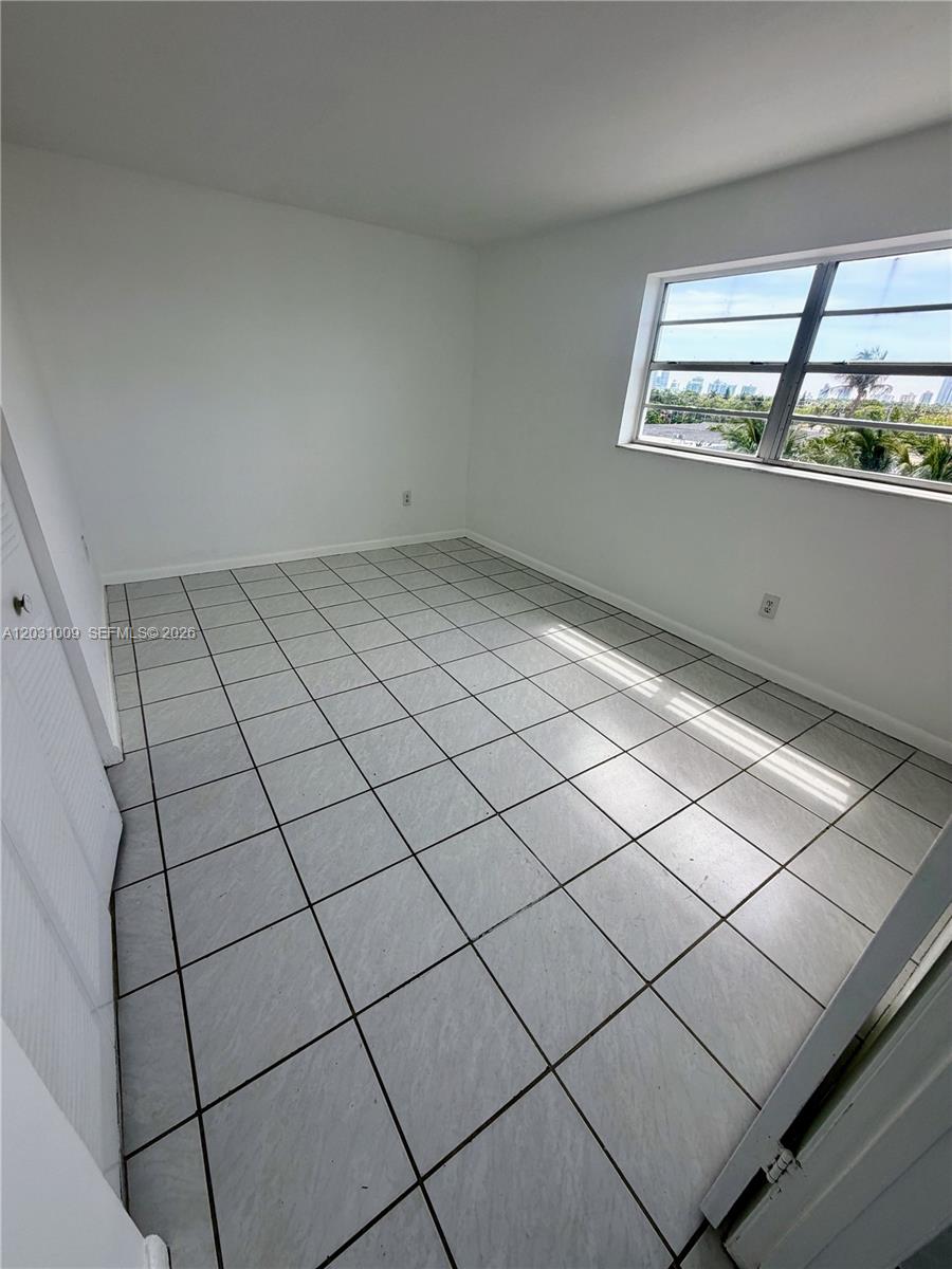 2001 Bay Drive 401 Property Photo 10