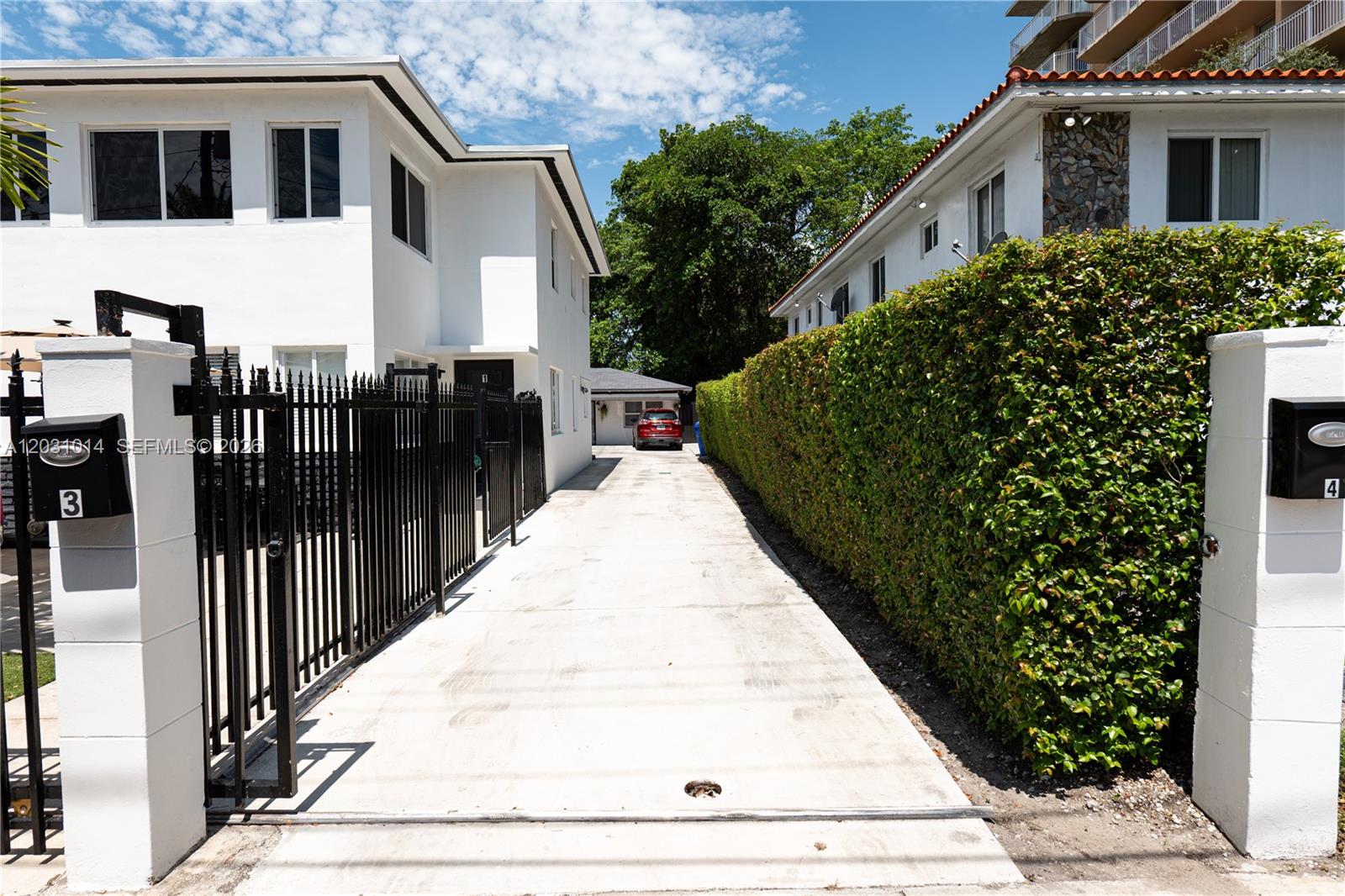 2240 Sw 16th Court U Property Photo 2
