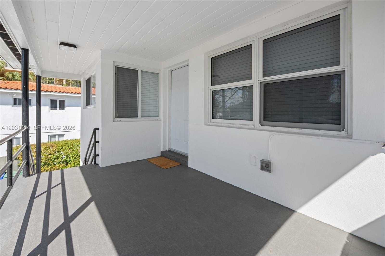 2240 Sw 16th Court U Property Photo 4