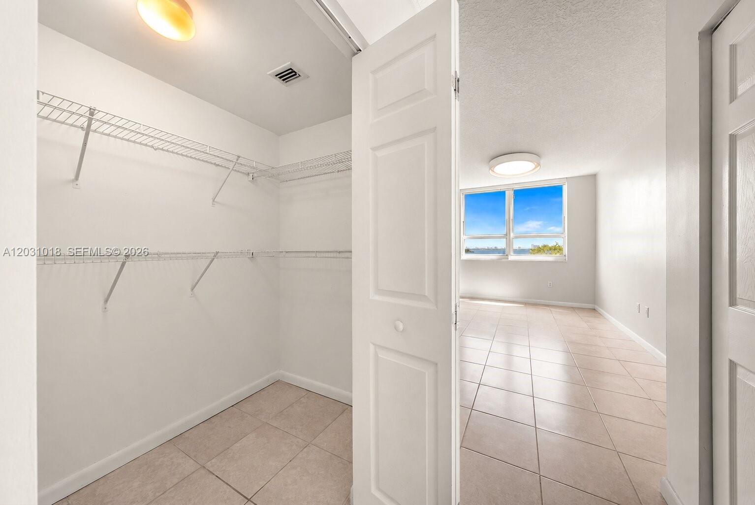 2000 N Bayshore Drive 420 Property Photo 16