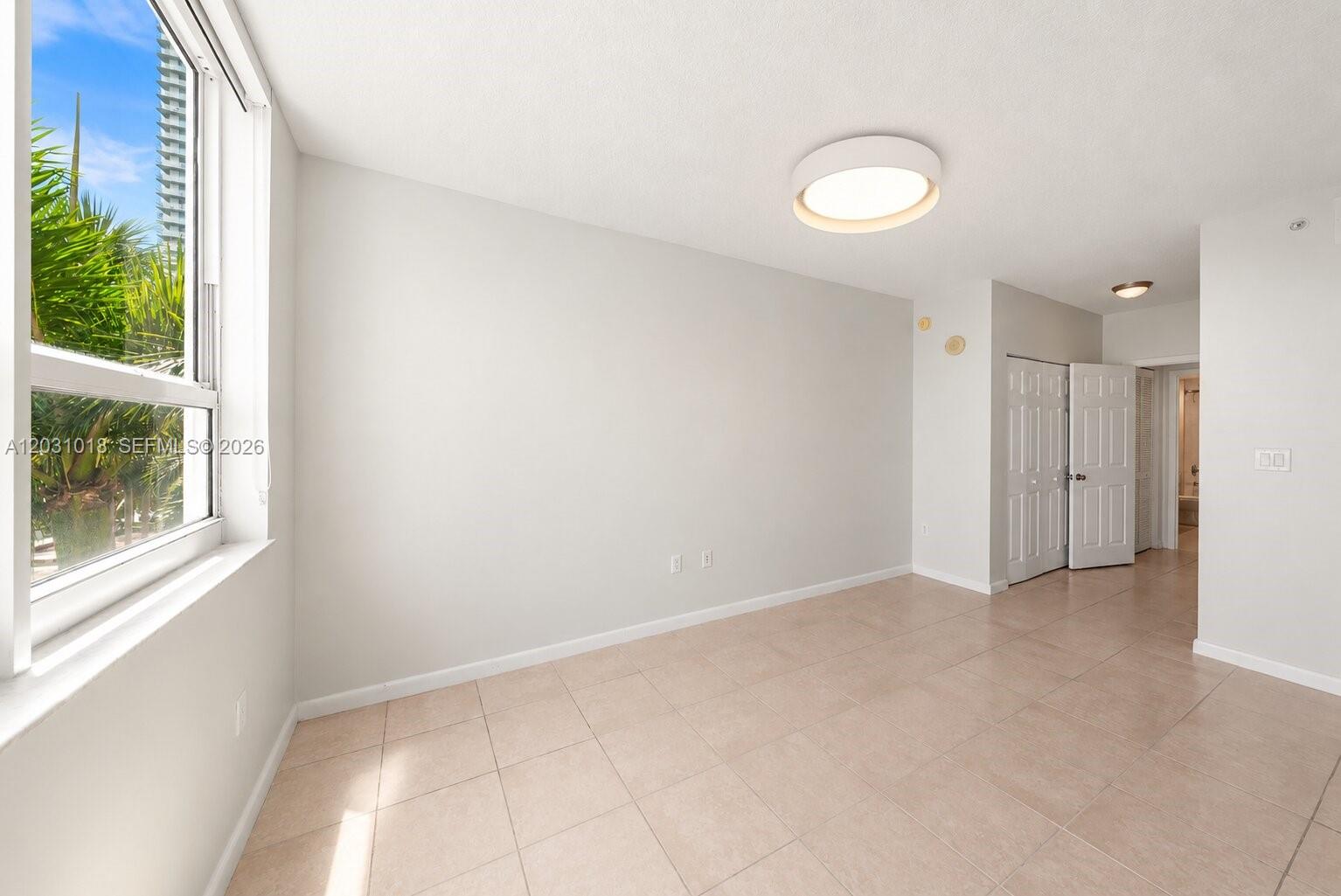 2000 N Bayshore Drive 420 Property Photo 21