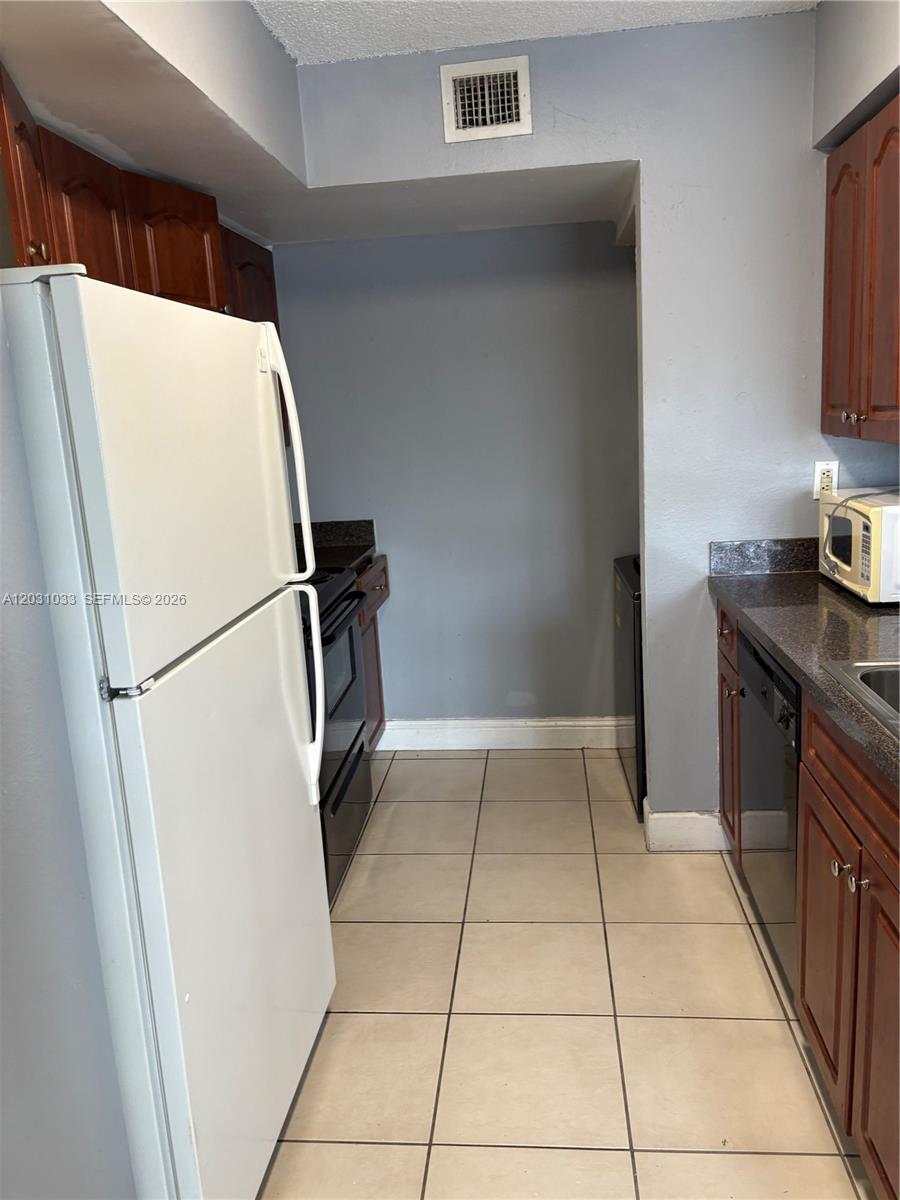 15231 SW 80th Street 602 Property Photo 1