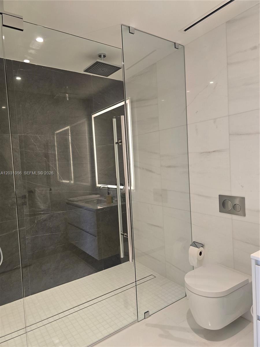 300 Biscayne Blvd Way 2408w Property Photo 7