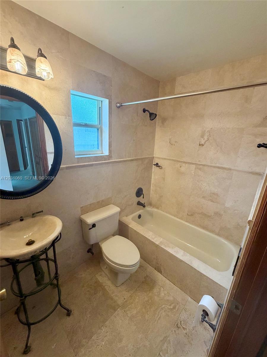 18145 Nw 61st Avenue Property Photo 17