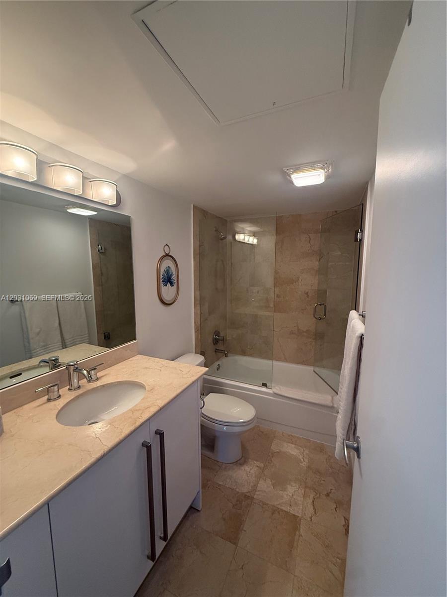 10275 Collins Avenue 1221 Property Photo 6