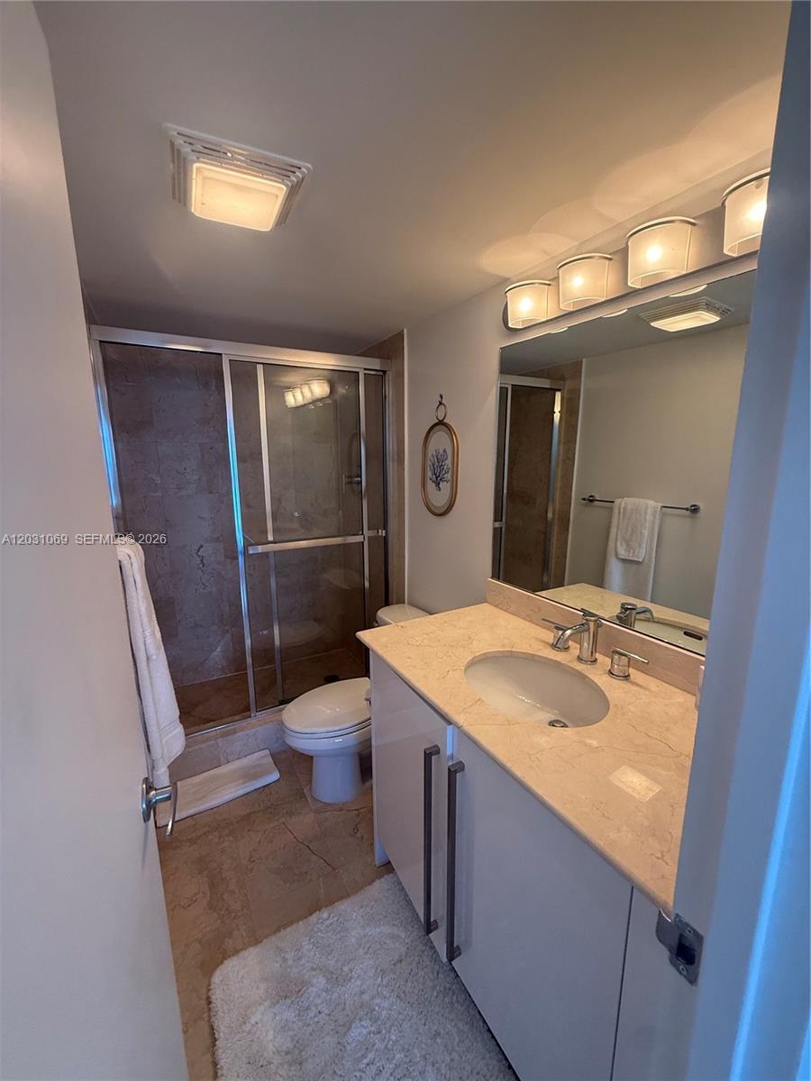 10275 Collins Avenue 1221 Property Photo 9