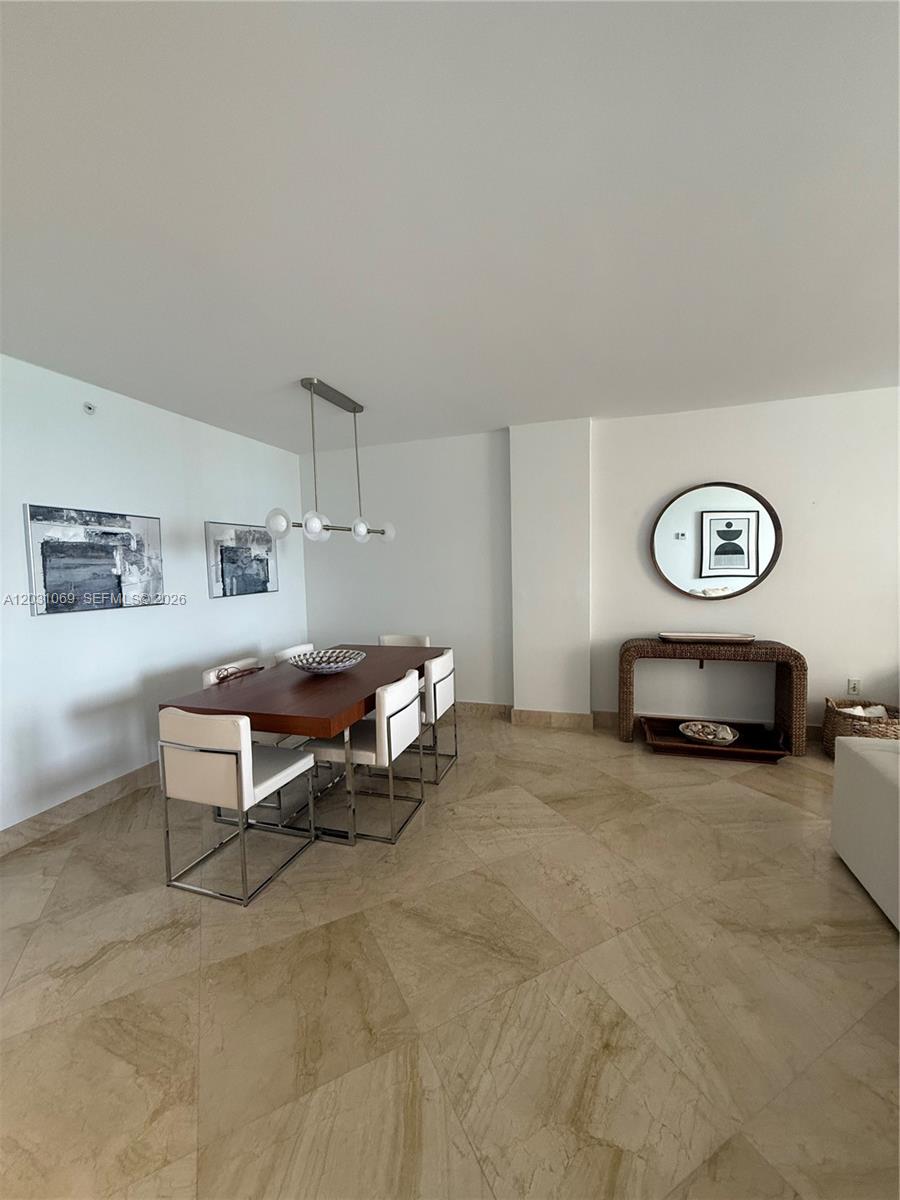 10275 Collins Avenue 1221 Property Photo 11