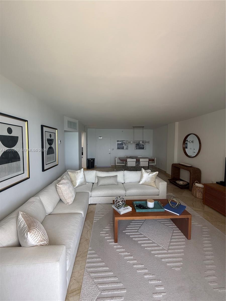 10275 Collins Avenue 1221 Property Photo 14