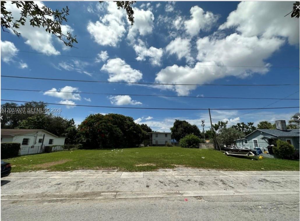 1624 Nw 60th Street Property Photo 3