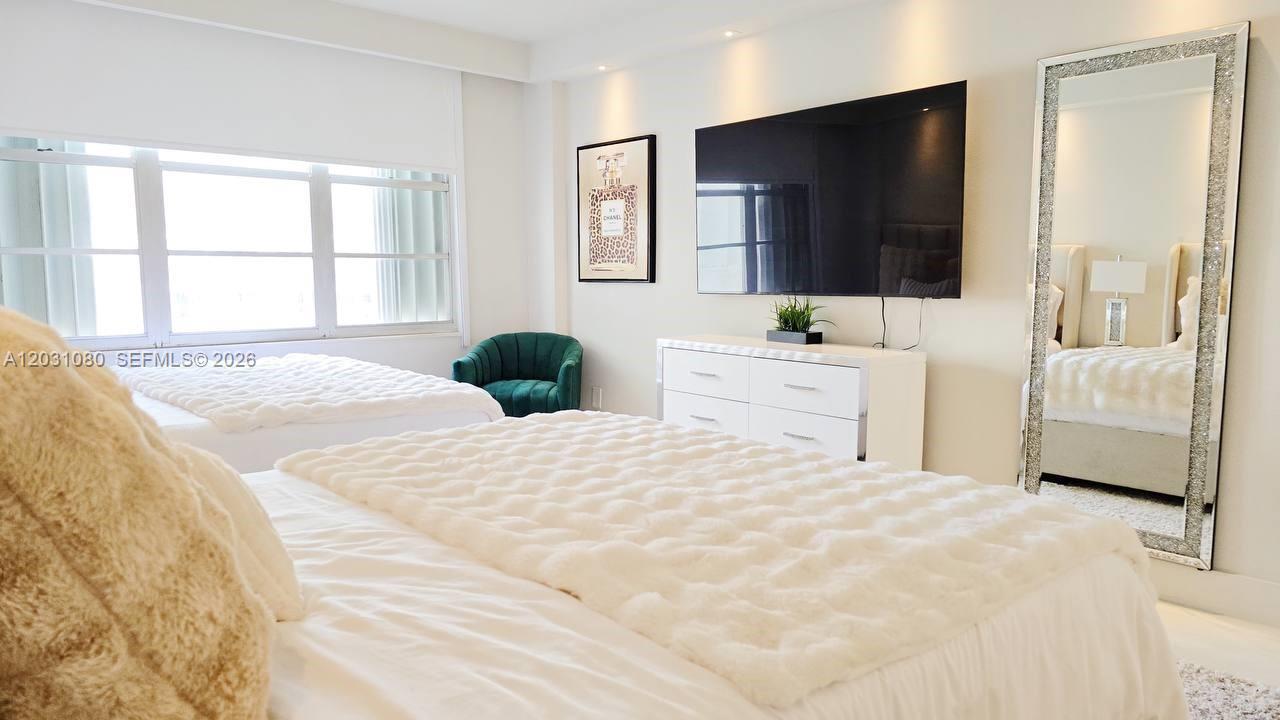5151 Collins Avenue 726 Property Photo 12