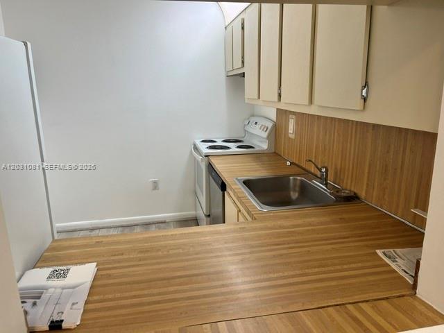 A12031081 Property Photo 53