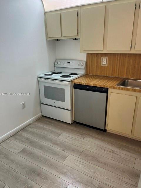 A12031081 Property Photo 56