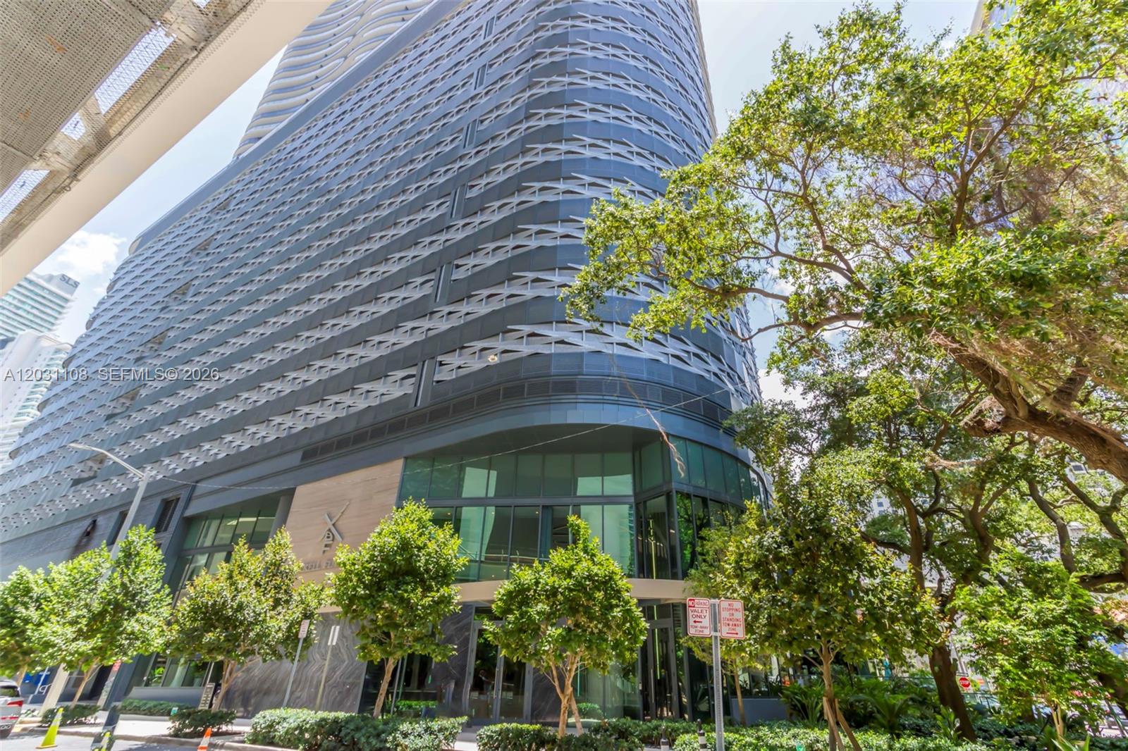1000 Brickell Plaza 4609 Property Photo 4