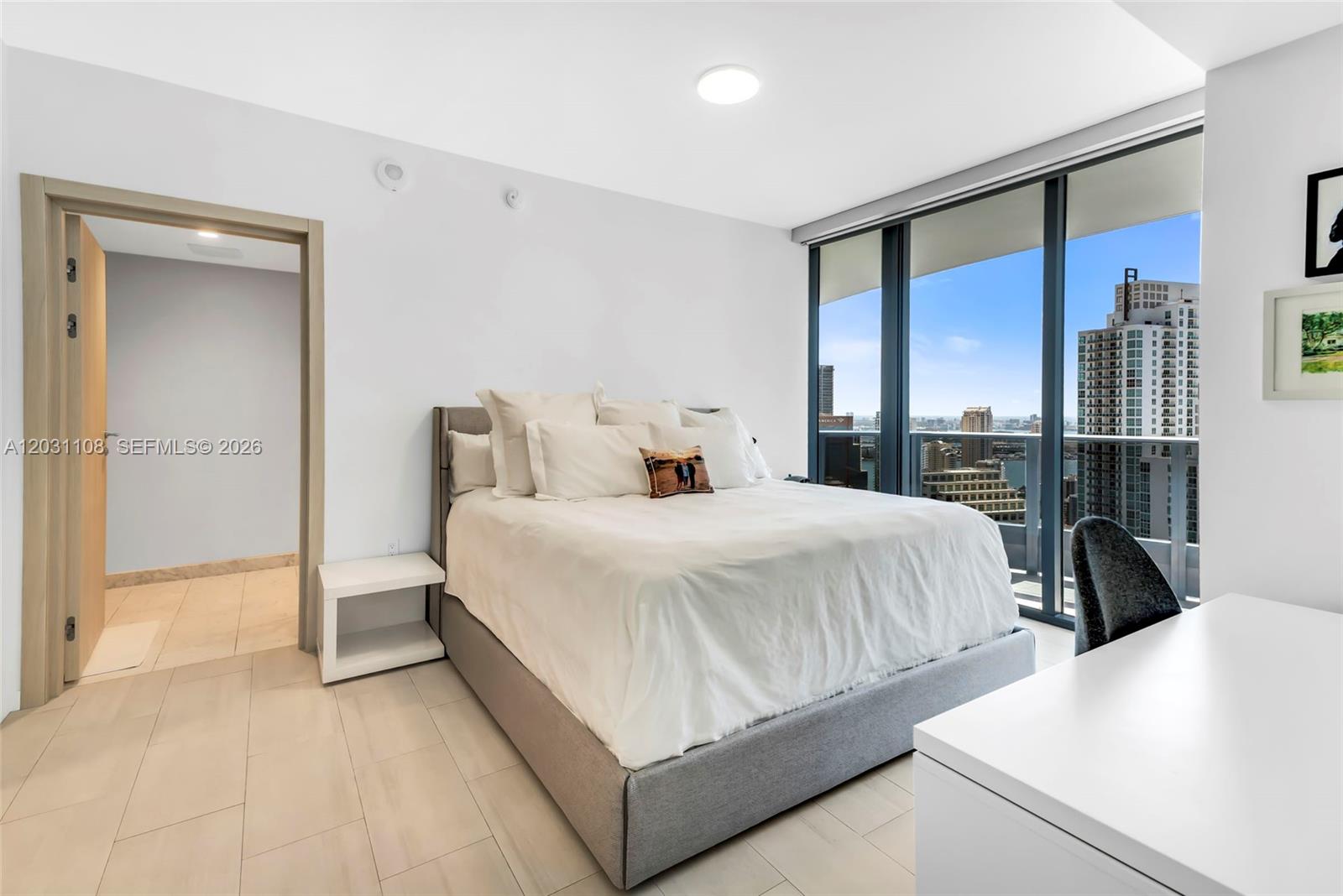 1000 Brickell Plaza 4609 Property Photo 30