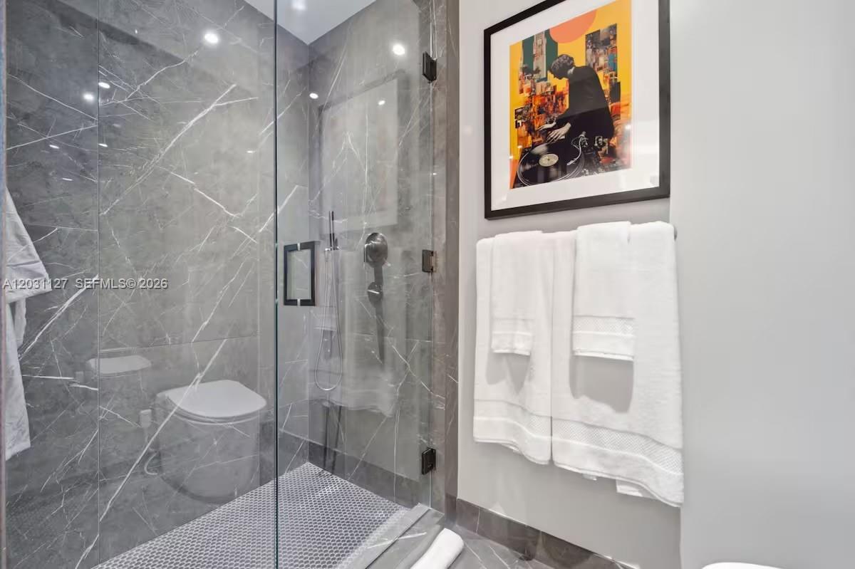 20 Ne 11th Street 3106b Property Photo 17