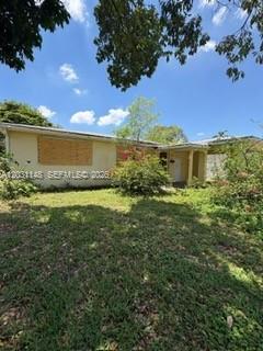 2824 Sw 9th Street Property Photo 2