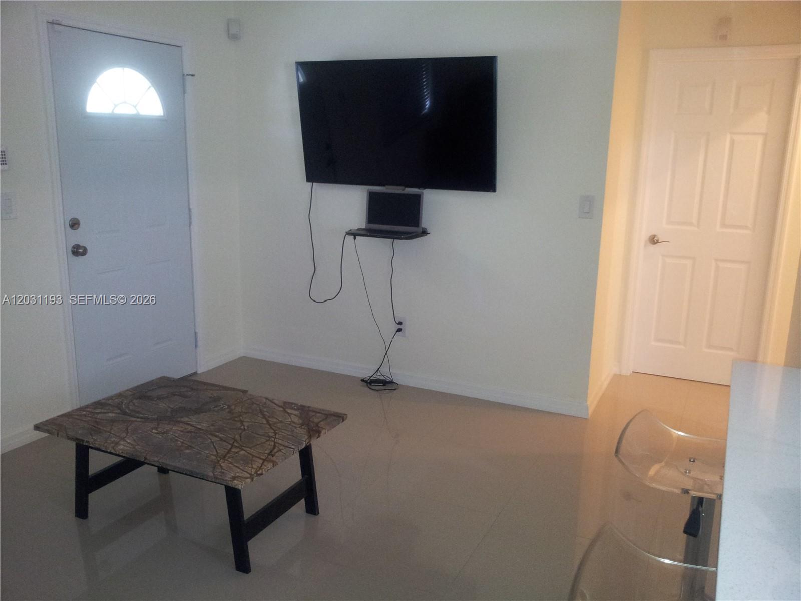 A12031193 Property Photo 3