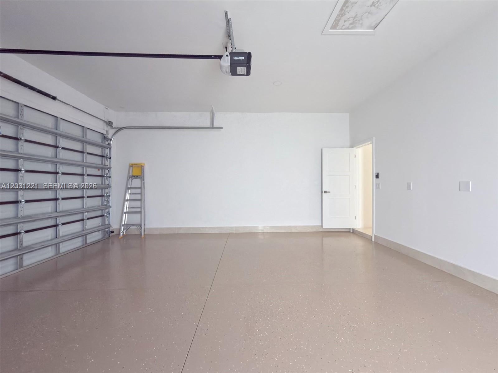 2610 20th W Property Photo 3