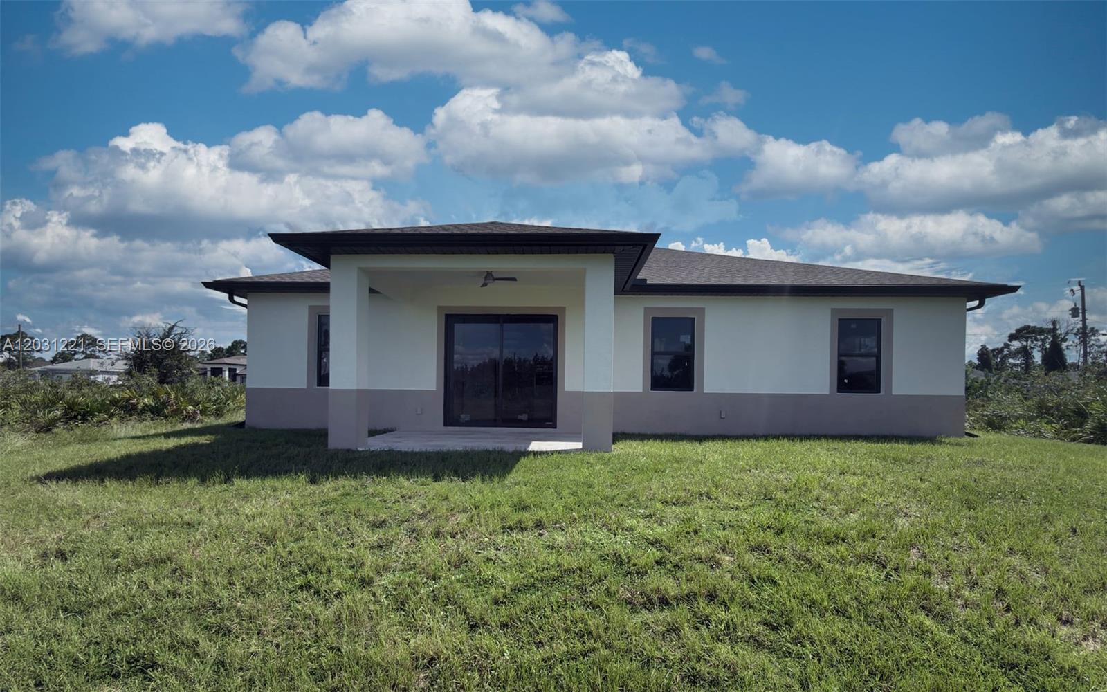 2610 20th W Property Photo 5