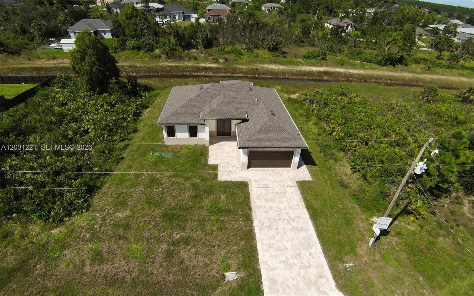 2610 20th W Property Photo 6