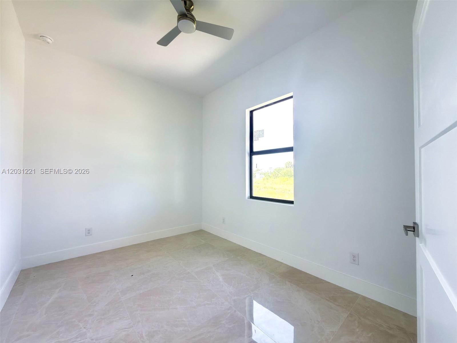 2610 20th W Property Photo 10