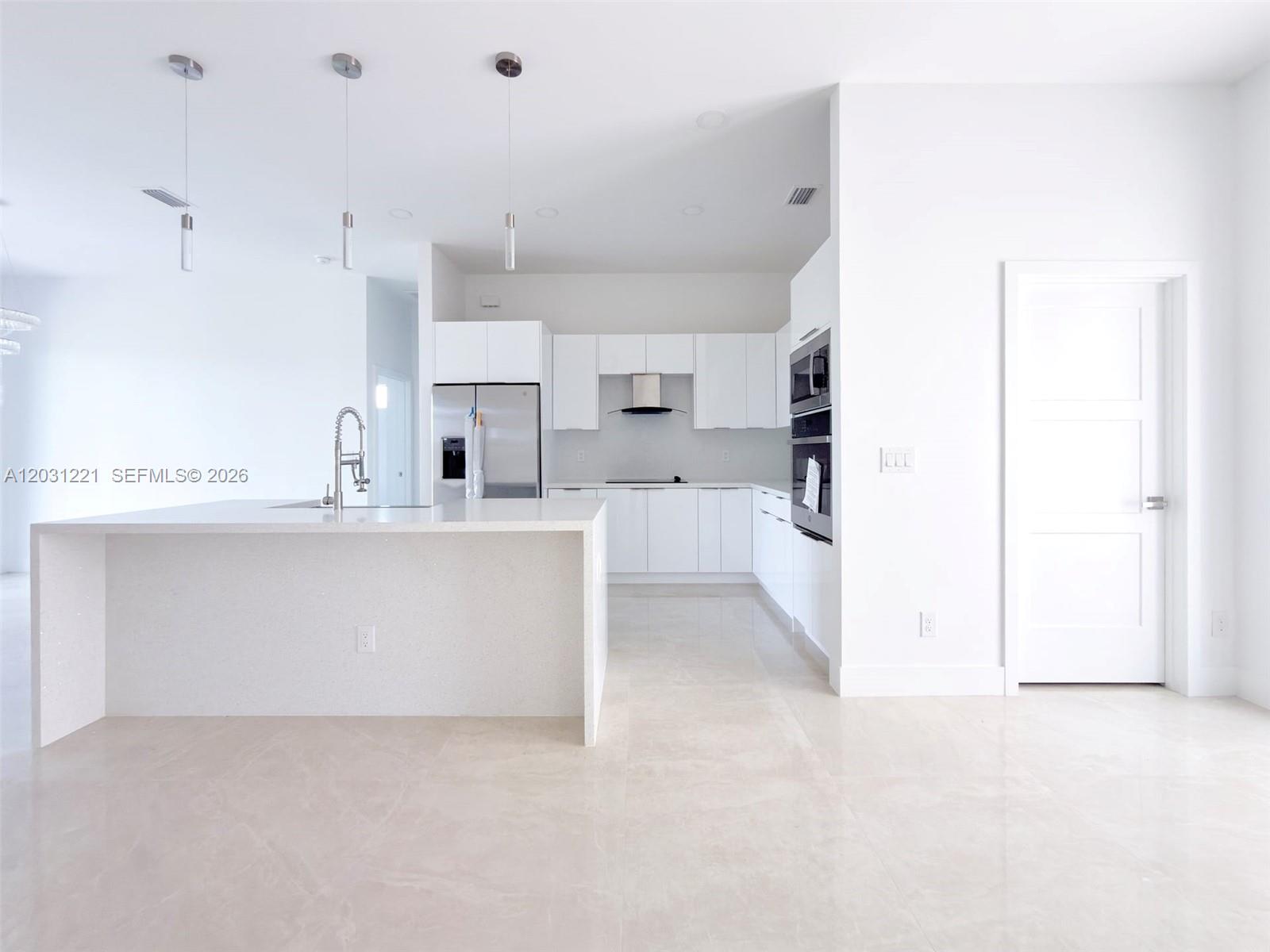 2610 20th W Property Photo 18