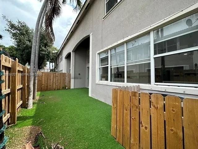 8042 Nw 114th Place Property Photo 13