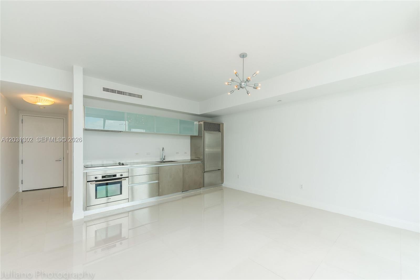 1040 Biscayne Boulevard 1205 Property Photo 5