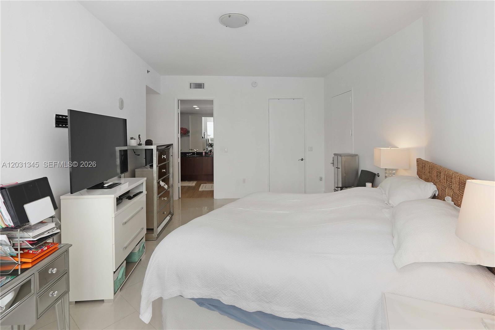15811 Collins Avenue 1105 Property Photo 23