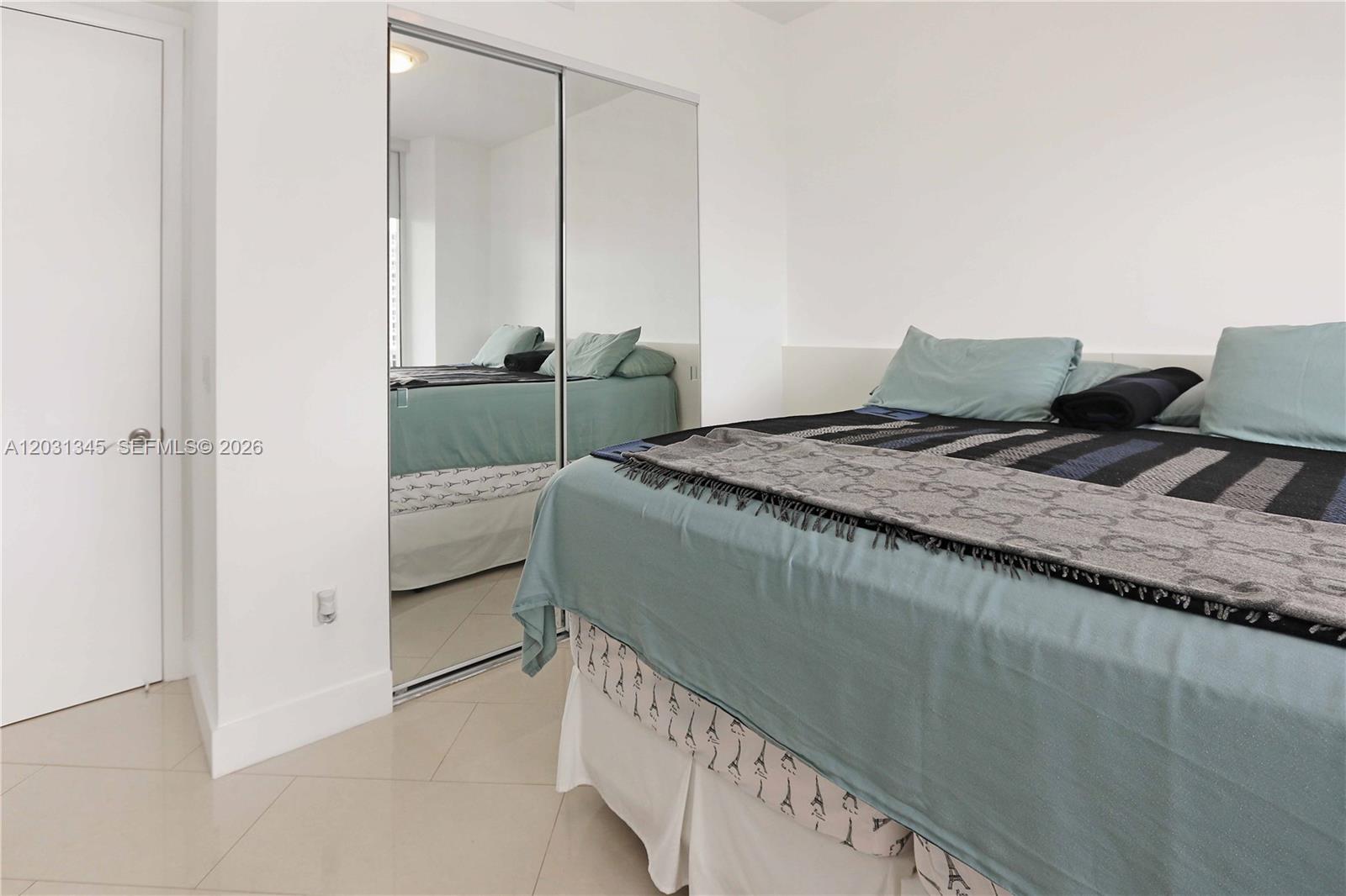 15811 Collins Avenue 1105 Property Photo 27