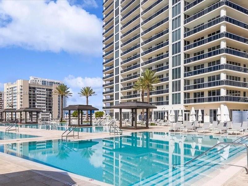 1800 S Ocean Drive 3101 Property Photo 2