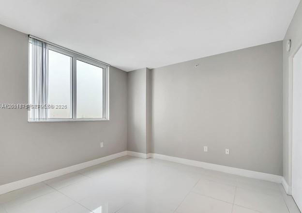 1871 S River Drive 1606 Property Photo 17