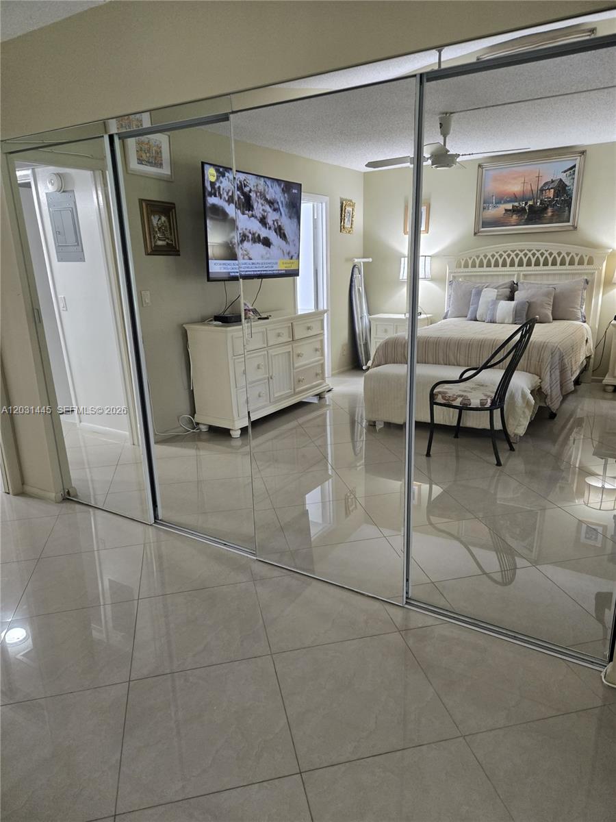 A12031445 Property Photo 17