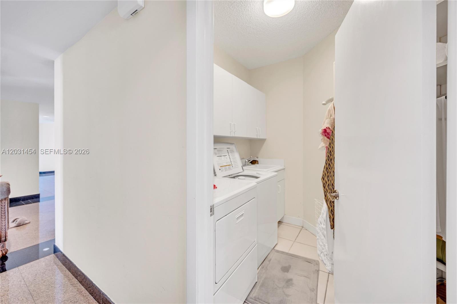 2000 Island Boulevard 806 Property Photo 24