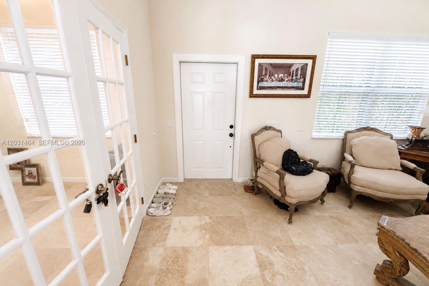 748 Tulip Circle Property Photo 2
