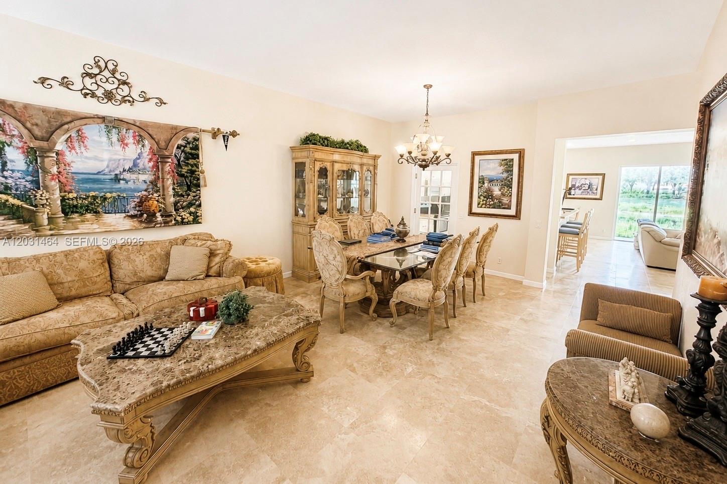 748 Tulip Circle Property Photo 3
