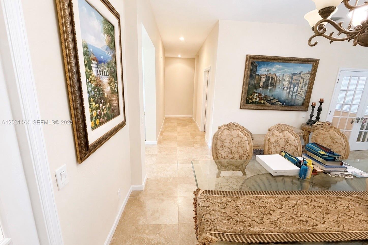 748 Tulip Circle Property Photo 4