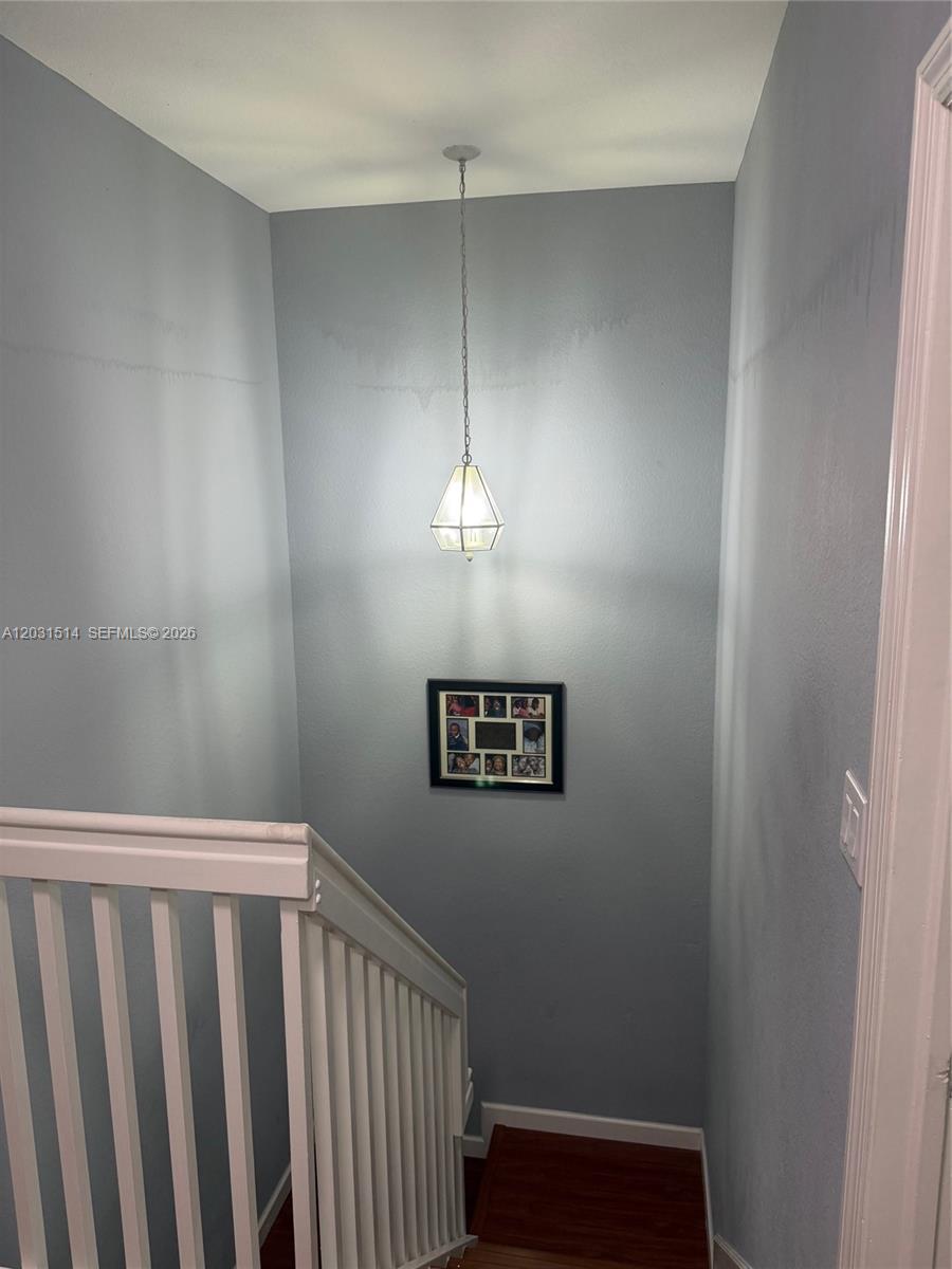 901 Ne 42nd Avenue Property Photo 2