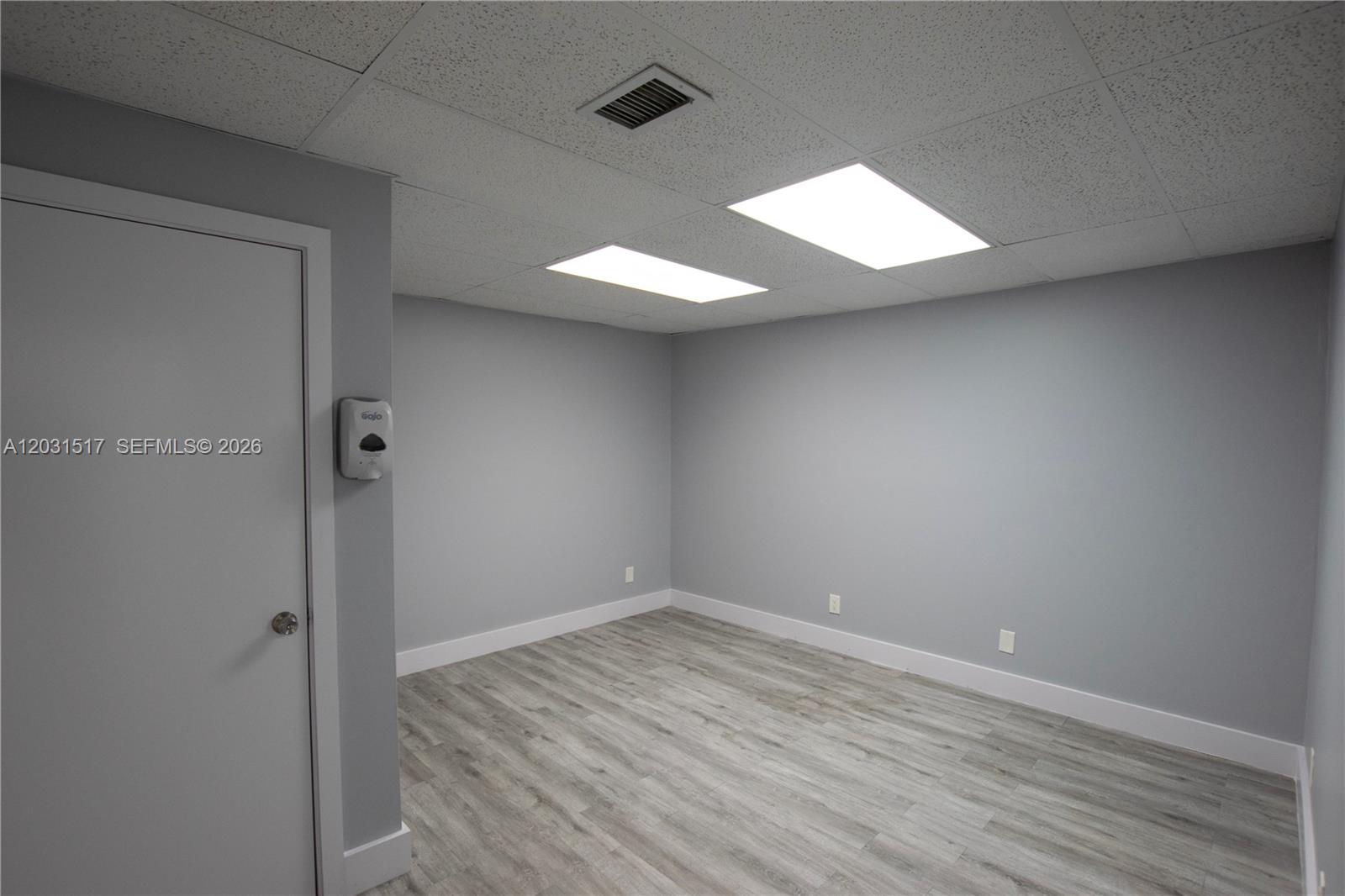 A12031517 Property Photo 9